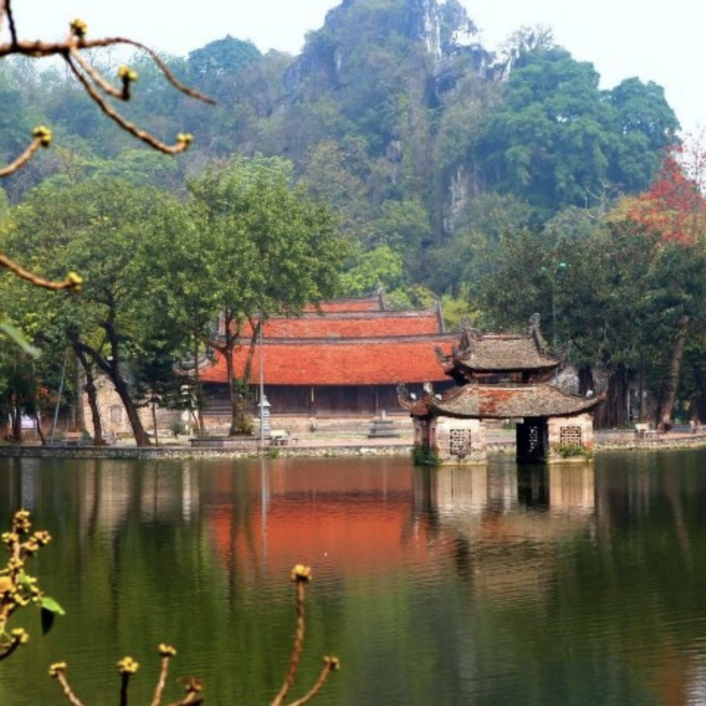 chùa Thầy